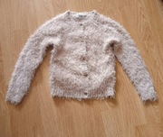 Futrzany ciepły pudrowy różowy sweterek na guziki futerko Blue Queen 116