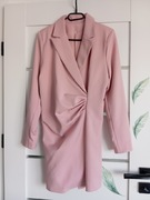 Żakietowa sukienka z marszczeniami 