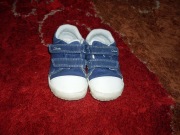 Trampki dziecięce, dżinsowe na rzep r. 32 