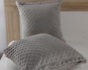 Poszewka na poduszkę 40x40 cm  z milutkiego minky.(kolor jasny szary)