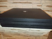 PlayStation 4 Pro – 2TB + 2 pady + gry + akcesoria 