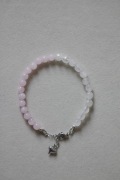 Bransoletka z kwarcem różowym i kryształem górskim.