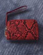Portfel damski czerwono czarny , wzór/motyw skóry węża 