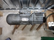 Motoreduktor prosty Lenze 2,2 kW 116 Nm z hamulcem 312 obr/min falownikowy
