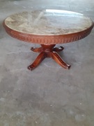 Stół okrągły z marmurowym blatem