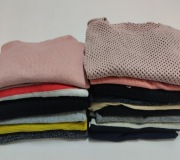 Pakiet damskich swetrów używanych 15 sztuk mix rozmiarów i marek