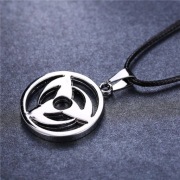 metalowy wisiorek Naruto Mangekyou Sharingan