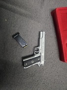 Atrapa broni miniatura colt 1911