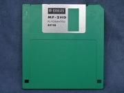 Dyskietka ESSELTE 3,5" MF-2HD 1,44 MB używana kolor ZIELONY
