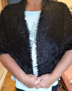 Ponczo o wyglądzie sztucznego futerka