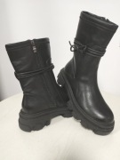 Czarne damskie botki DeeZee.r.37. NOWE