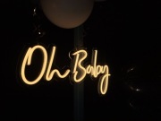 Neon Oh Baby baby shower gender roczek dziecko