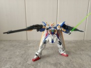 Bandai 1/144 RG Wing Gundam złożony gunpla
