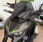 Kawasaki Z900 2025/2026 wyższa szyba 