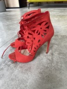 Czerwone Szpilki GUESS r.38 stan b.dobry