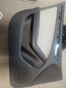 Boczek od drzwi kierowcy Audi A4 B8