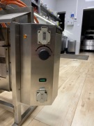 Opiekacz , kebab , kromet