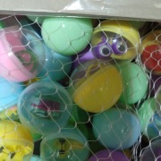 Kapsułka 45mm mix zabawek 200szt