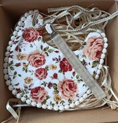 Zestaw, prezent zawieszka i chustka 