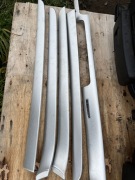 Dekory szczotkowane S-line z napisem quattro