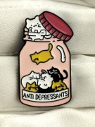 NOWA Przypinka pin metalowa kot kotek cat