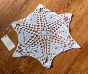 Serwetka ręcznie robiona na szydełku 