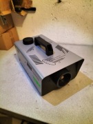 Wytwornica dymu FM900 stan idealny