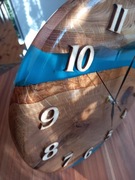 Zegar ścienny z żywicy i dębu. Prezent