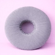 Poduszka do piercingu donut do przekłuwania uszu i spania Szary 35 cm