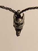 Wisiorek z łańcuszkiem Lucyfer. 