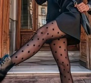 Czarne rajstopy w kropki kropeczki grochy Hit! 
