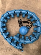 Hula hop z wypustkami HMS 45 cm niebieski