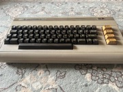 Commodore 64 Silver Label  C64 wersja US niski SN