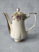 Porcelanowy dzbanek Iwona złota róża Chodzież 