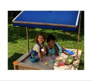 Piaskownica z daszkiem zamykana