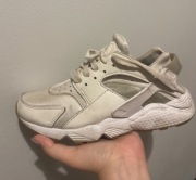 Nike Huarache bezowe 