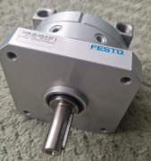 Napęd wahadłowy Festo DSM-25-270-P-CC