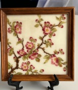 Kolekcjonerski stary kafel motyw kwitnącej wiśni sakura Art Nouveau