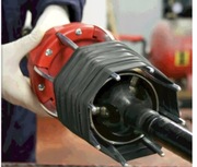 PNEUMATYCZNY PRZYRZĄD DO MONTAŻU OSŁON PRZEGUBÓW