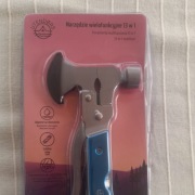 Turystyczny przyrząd wielofunkcyjny.