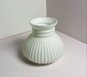 Klosz w kolorze białym lekko ecru