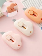 Mały nożyk - artykuł biurowy