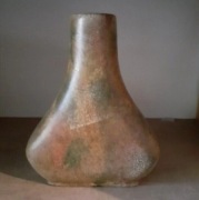 Wazon o specyficznym kształcie 