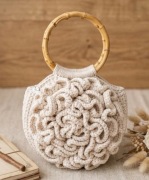 Torebka crochet z bambusowymi uchwytami "Piwonia", ręczne robiona