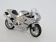 Maisto 1:18 - Triumph Daytona 955i model motocykla