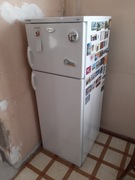 Lodówka sprawna bez uszkodzeń