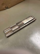 Dystans M5; 30mm, kołek montażowy.