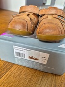 Zabudowane Sandały BOBUX Caramel Chase Sandal - Rozmiar 21