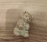 Porcelanowa figurka malutki miś