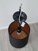 Lampa w stylu loft, czarna, z miedzianym wnęrzem 
